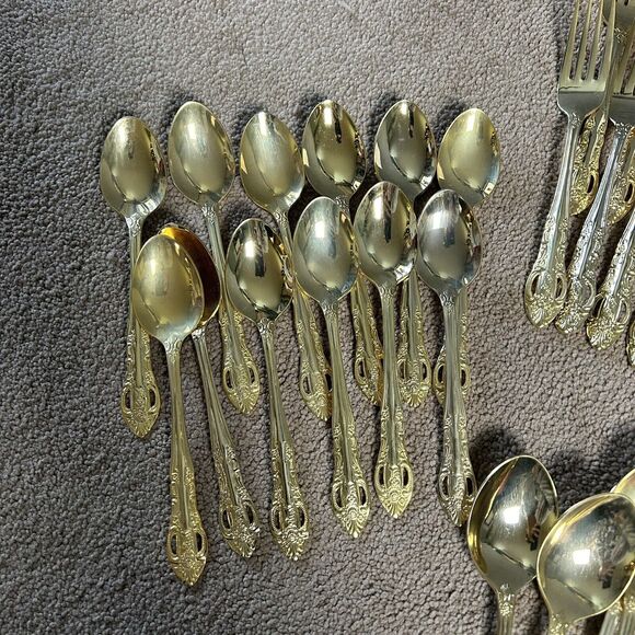 Hampton Forge Limited Silversmiths 24K GOLD PLATED67 Piece FLATWARE Set Serves - Picture 2 of 8